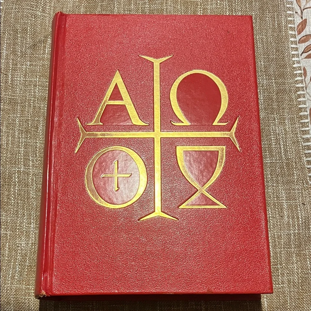 Roman Missal (Deluxe Leather Chapel Edition) Vintage 1964 Edition EUC Red & Gold